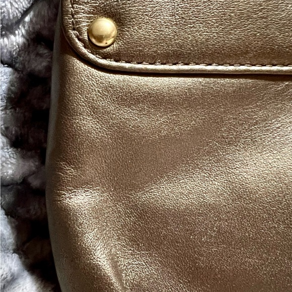 Coach Metallic Bronze Leather & Gold Tone Hardware Wristlet Clutch. - Picture 4 of 8